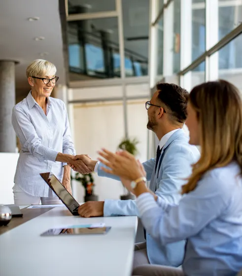 O plano empresarial é ideal para empresas de médio e grande porte O plano empresarial é ideal para empresas de médio e grande porte